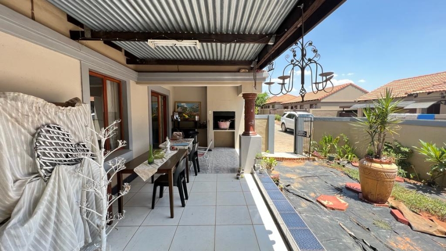 2 Bedroom Property for Sale in Willow Park Manor Gauteng