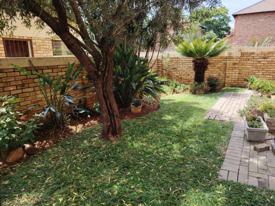 3 Bedroom Property for Sale in Heuwelsig Estate Gauteng