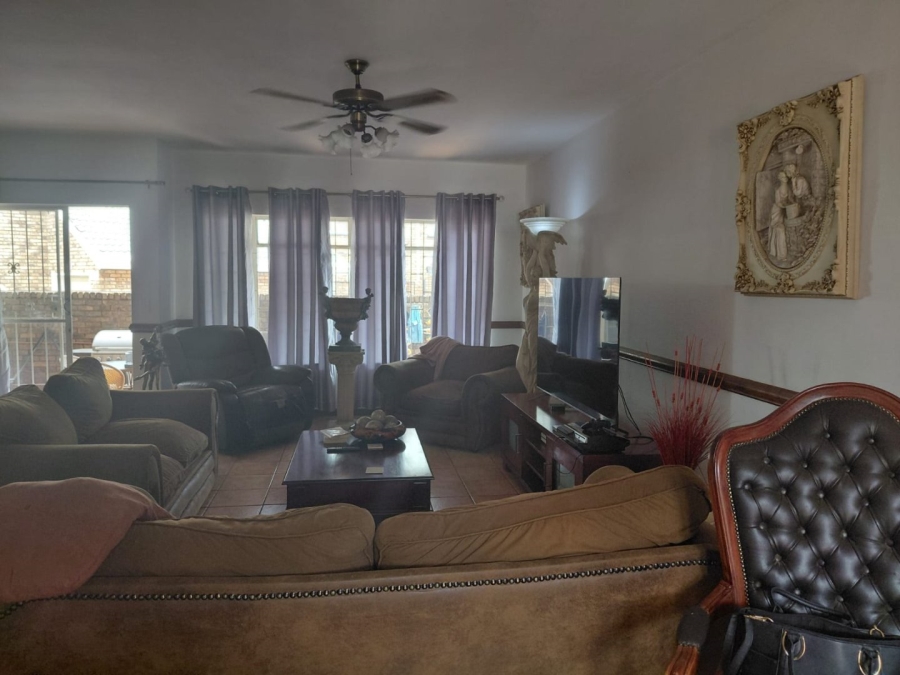 3 Bedroom Property for Sale in Wonderboom Gauteng