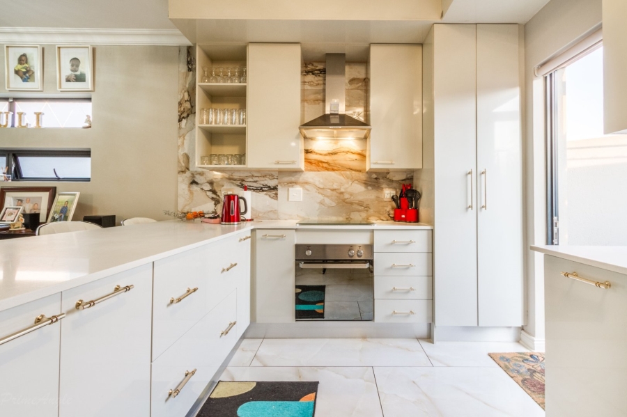 3 Bedroom Property for Sale in Equestria Gauteng