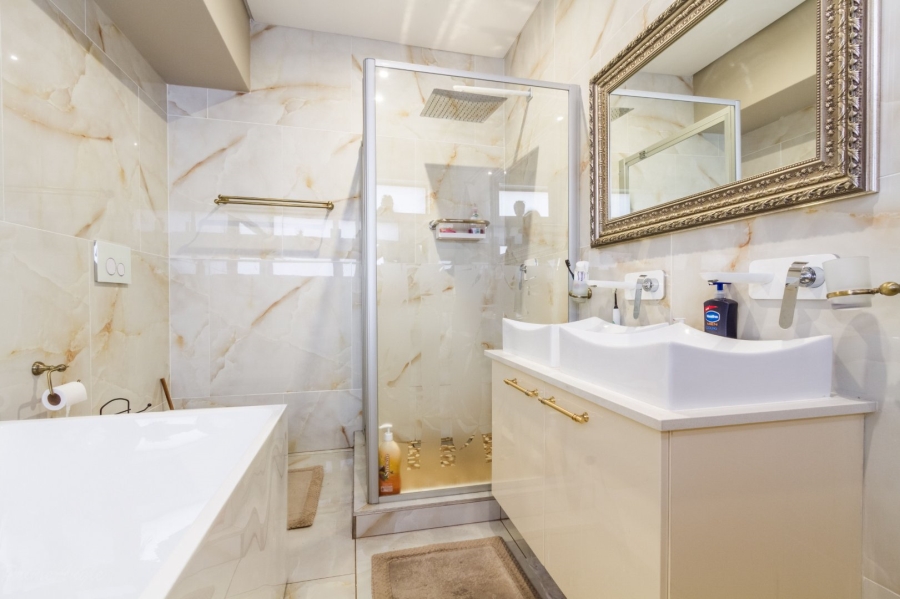 3 Bedroom Property for Sale in Equestria Gauteng