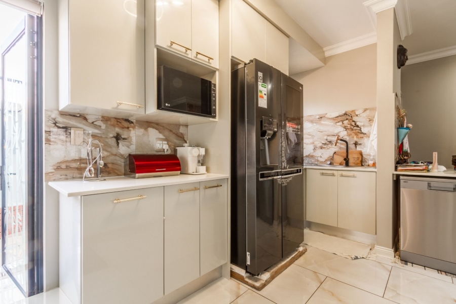 3 Bedroom Property for Sale in Equestria Gauteng