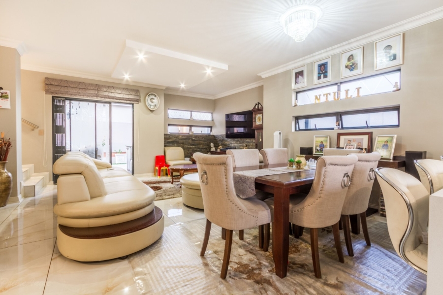 3 Bedroom Property for Sale in Equestria Gauteng