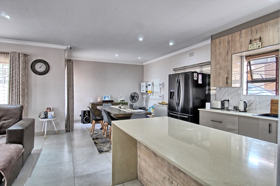 2 Bedroom Property for Sale in Germiston South Gauteng