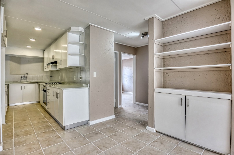 To Let 2 Bedroom Property for Rent in Norwood Gauteng