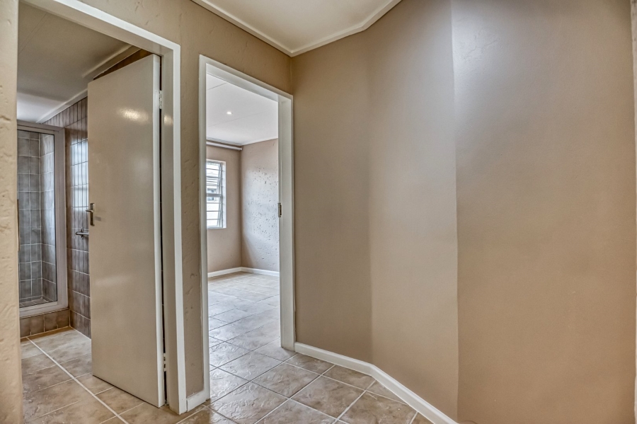 To Let 2 Bedroom Property for Rent in Norwood Gauteng