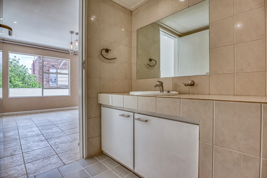 To Let 2 Bedroom Property for Rent in Norwood Gauteng