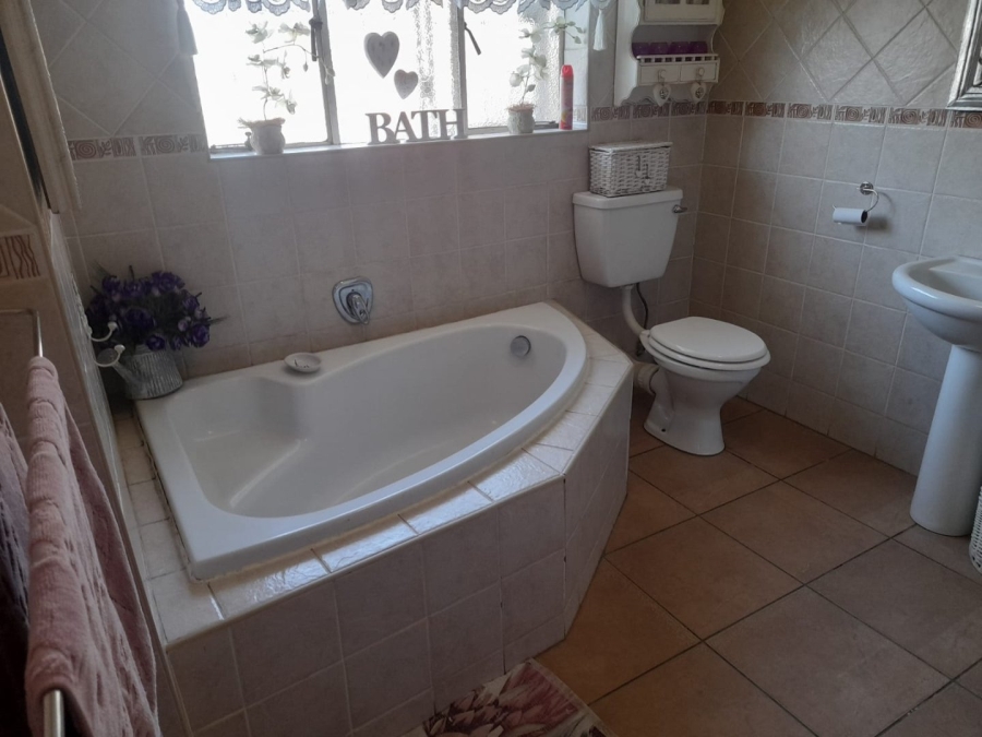 3 Bedroom Property for Sale in Vanderbijlpark SW 1 Gauteng