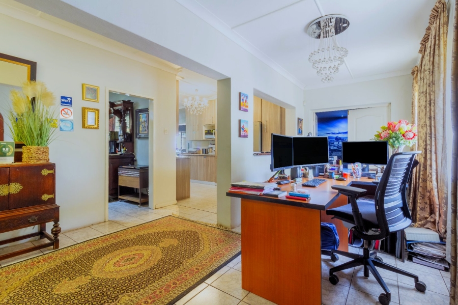 6 Bedroom Property for Sale in Meyerton Central Gauteng