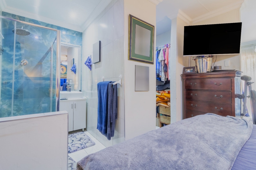 6 Bedroom Property for Sale in Meyerton Central Gauteng