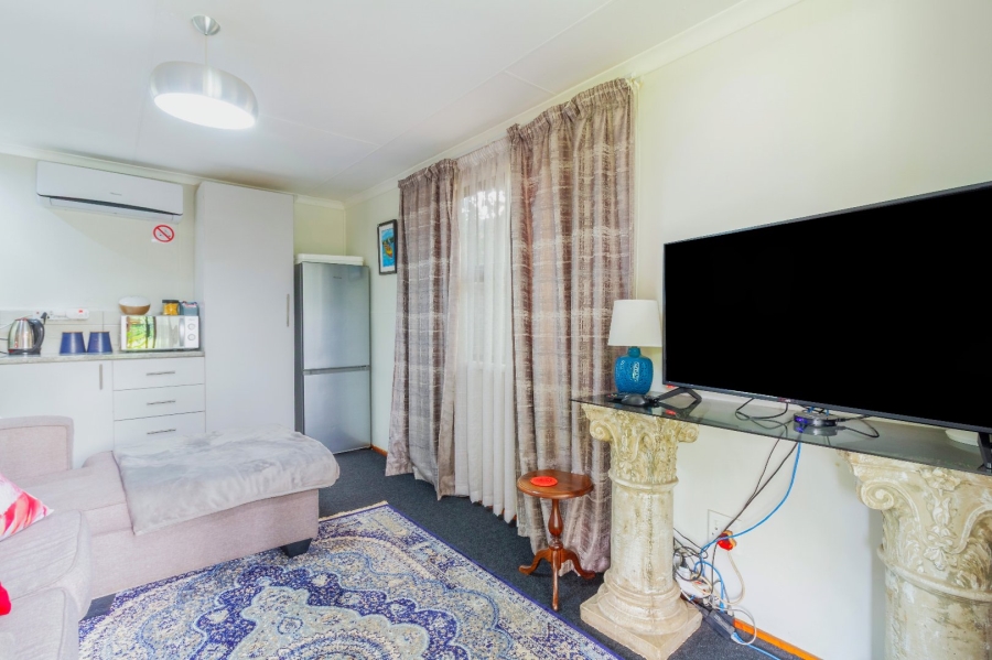 6 Bedroom Property for Sale in Meyerton Central Gauteng