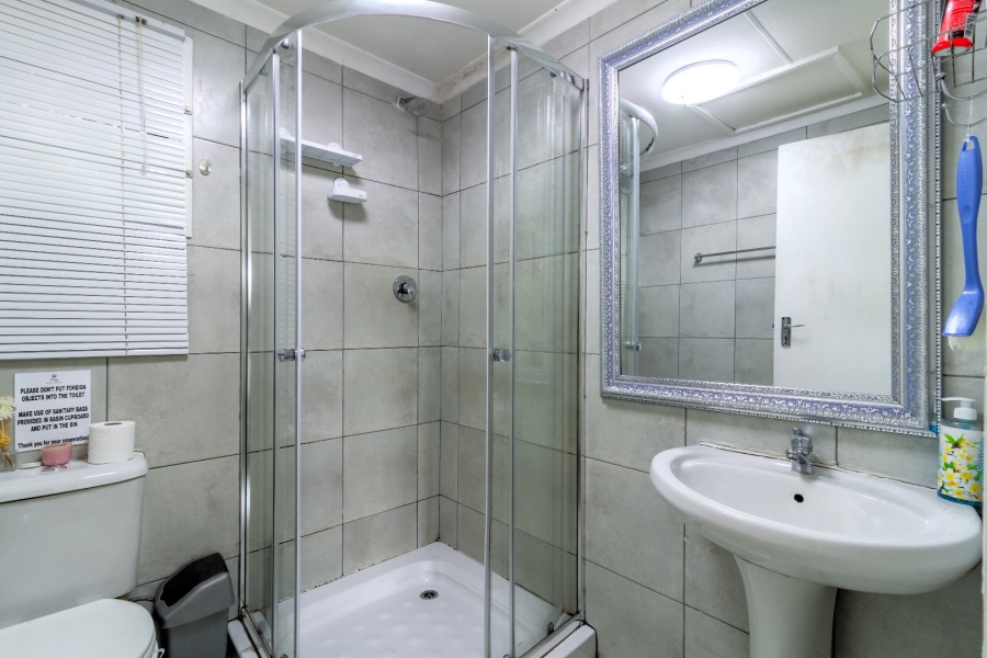 6 Bedroom Property for Sale in Meyerton Central Gauteng