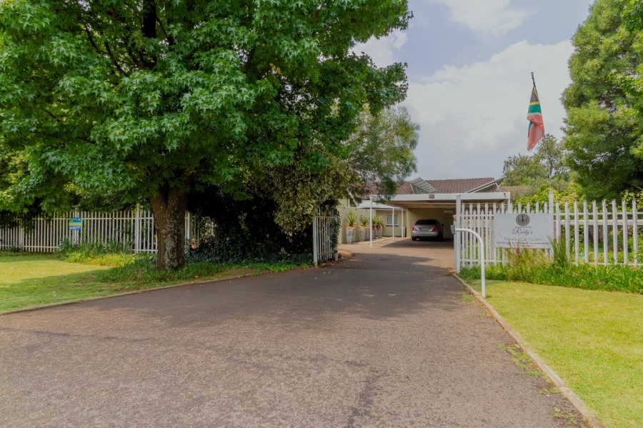 6 Bedroom Property for Sale in Meyerton Central Gauteng