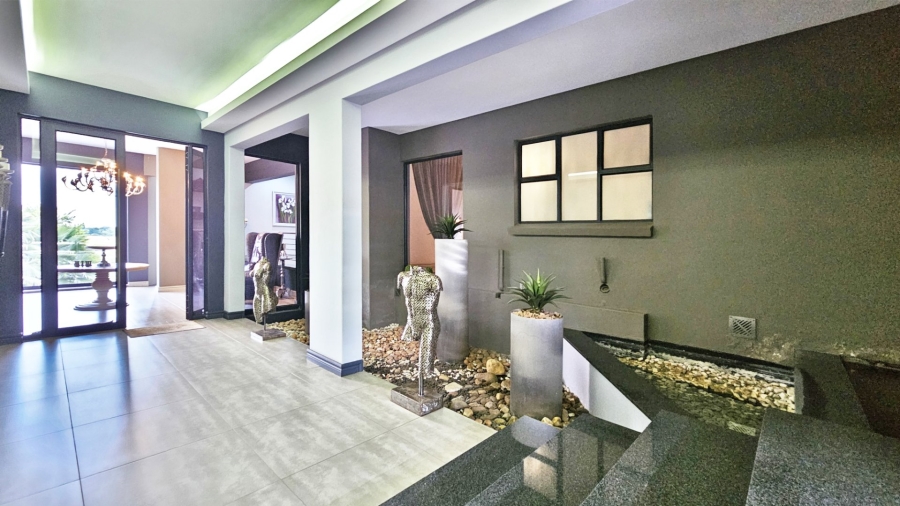 5 Bedroom Property for Sale in Three Rivers East Gauteng