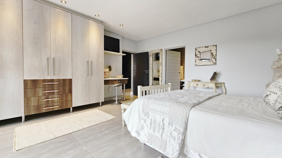 5 Bedroom Property for Sale in Three Rivers East Gauteng