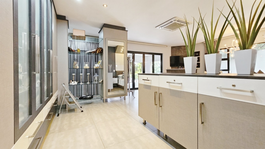 5 Bedroom Property for Sale in Three Rivers East Gauteng