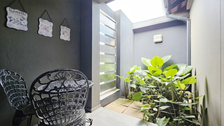 5 Bedroom Property for Sale in Three Rivers East Gauteng