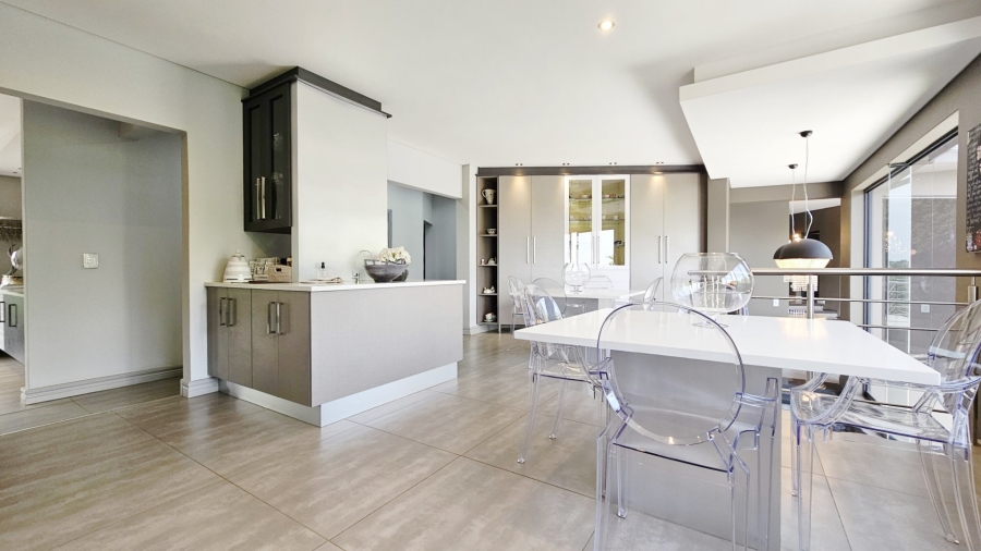 5 Bedroom Property for Sale in Three Rivers East Gauteng