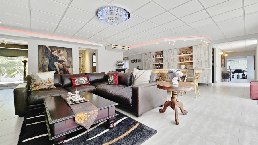 5 Bedroom Property for Sale in Three Rivers East Gauteng