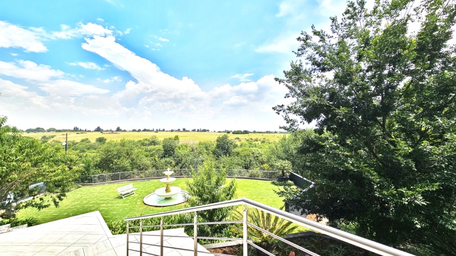 5 Bedroom Property for Sale in Three Rivers East Gauteng