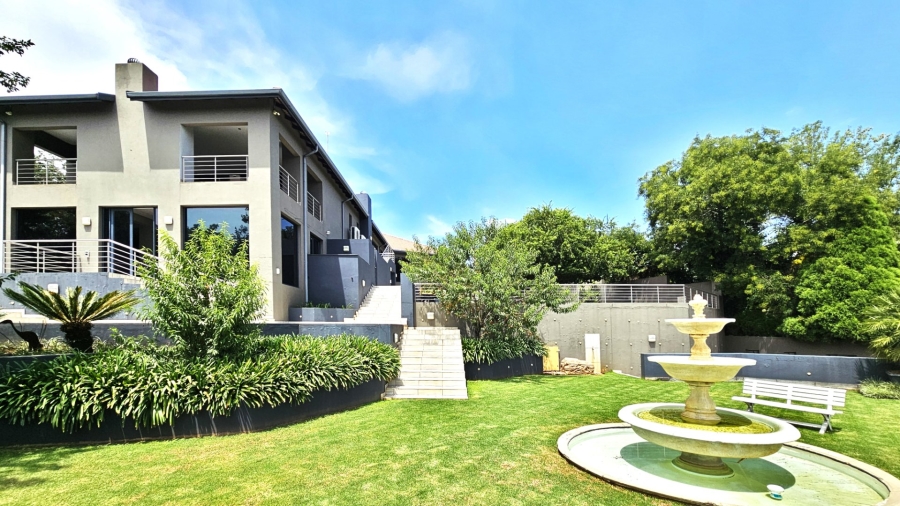 5 Bedroom Property for Sale in Three Rivers East Gauteng