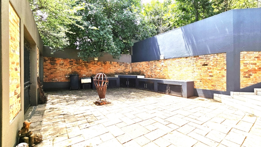 5 Bedroom Property for Sale in Three Rivers East Gauteng