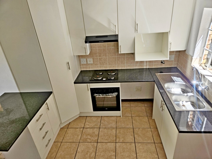 2 Bedroom Property for Sale in Birchleigh Gauteng