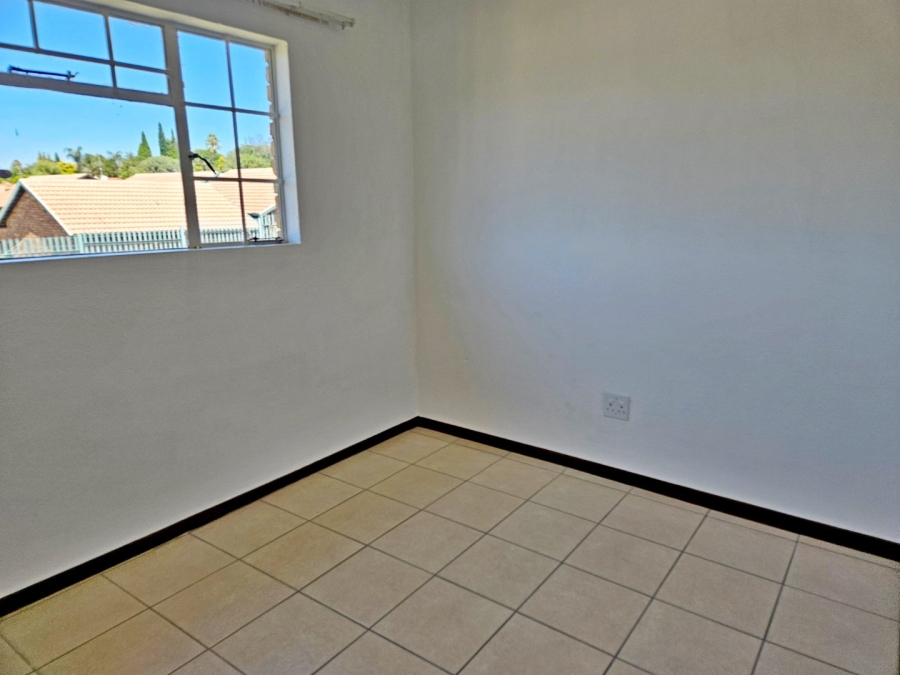 2 Bedroom Property for Sale in Birchleigh Gauteng