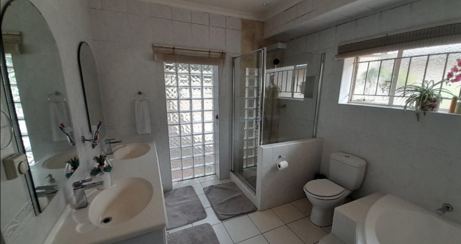 4 Bedroom Property for Sale in Ferndale Gauteng