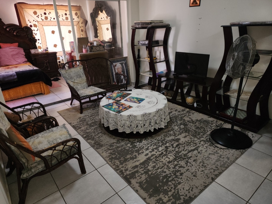 2 Bedroom Property for Sale in Eldoraigne Gauteng