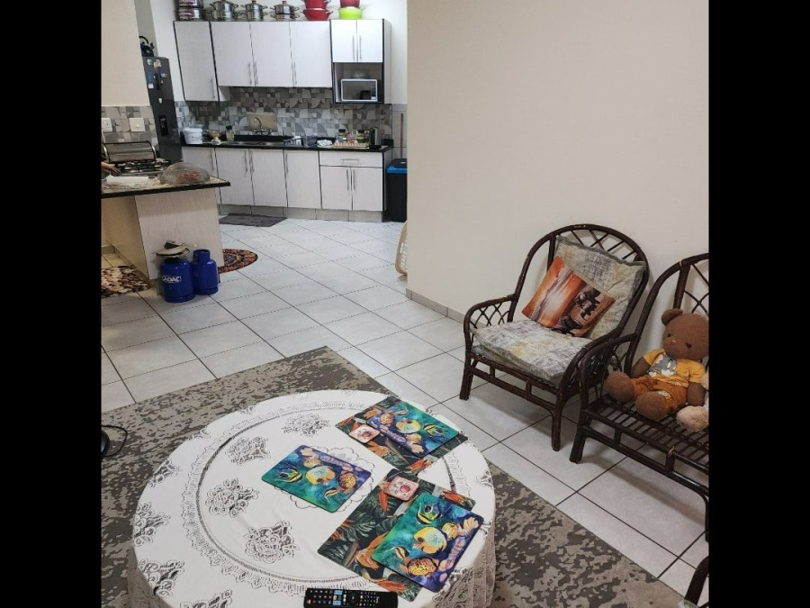 2 Bedroom Property for Sale in Eldoraigne Gauteng