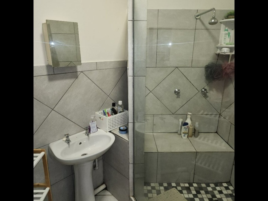 2 Bedroom Property for Sale in Eldoraigne Gauteng