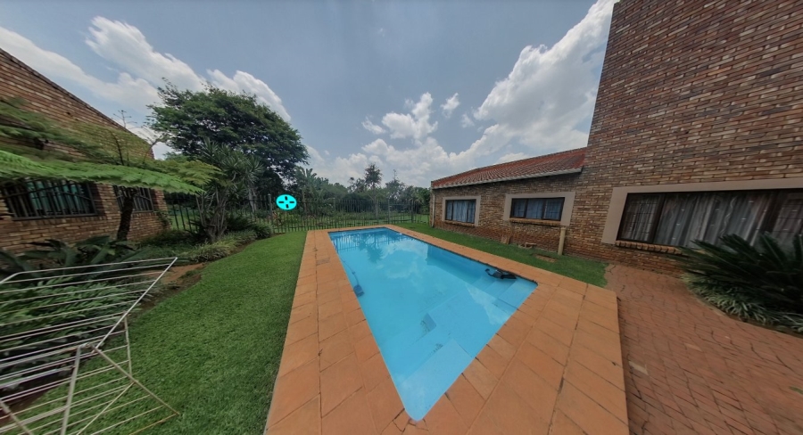 8 Bedroom Property for Sale in Heatherdale AH Gauteng