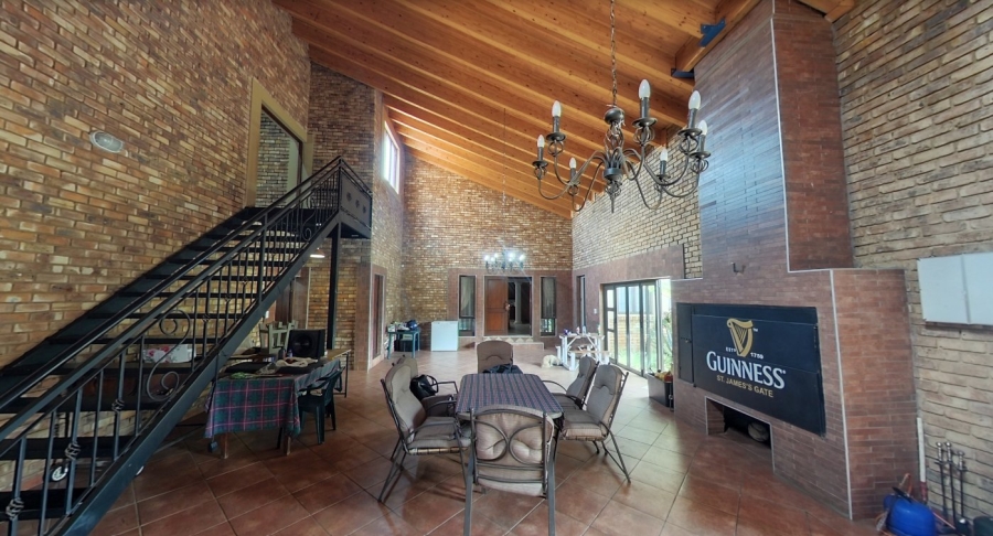 8 Bedroom Property for Sale in Heatherdale AH Gauteng