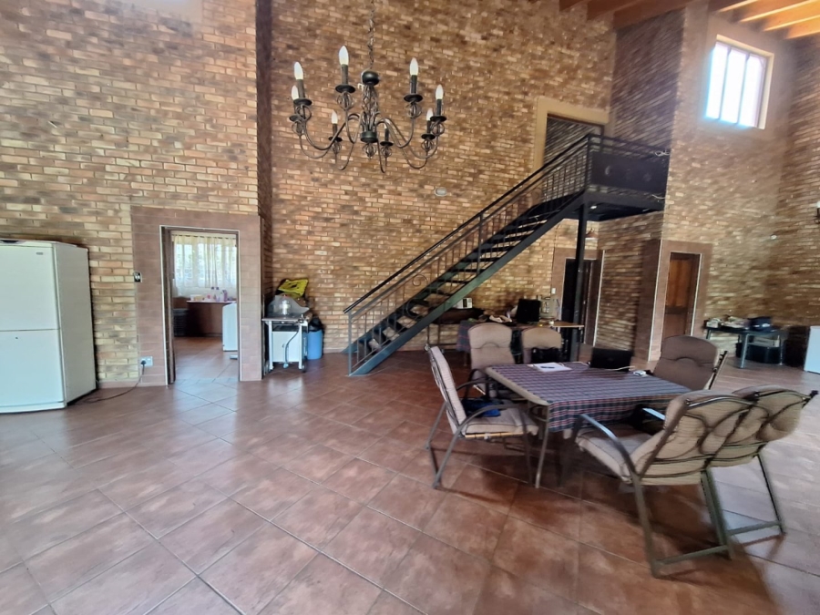 8 Bedroom Property for Sale in Heatherdale AH Gauteng