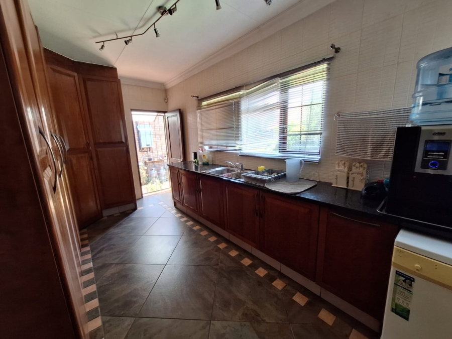 8 Bedroom Property for Sale in Heatherdale AH Gauteng