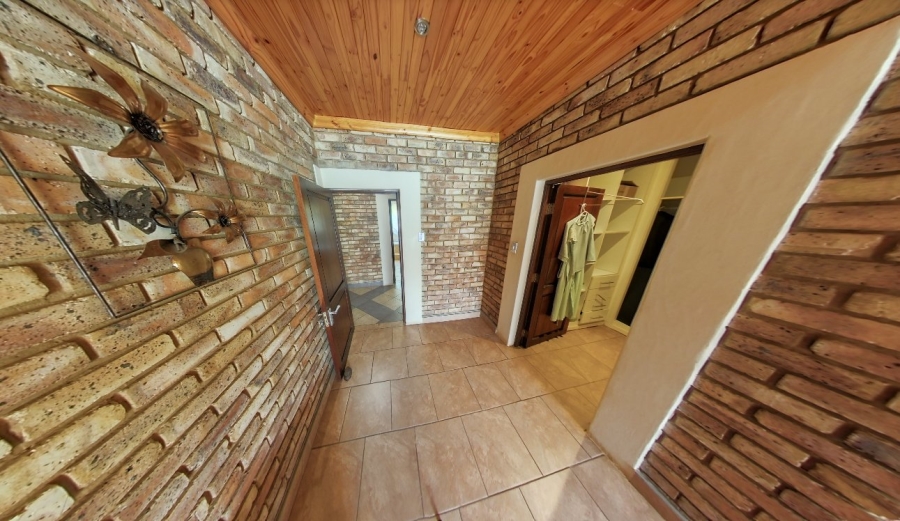 8 Bedroom Property for Sale in Heatherdale AH Gauteng