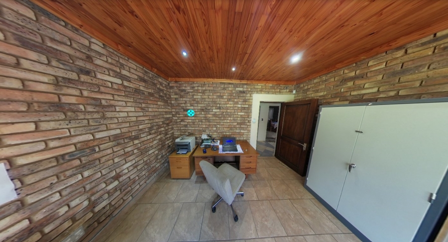 8 Bedroom Property for Sale in Heatherdale AH Gauteng