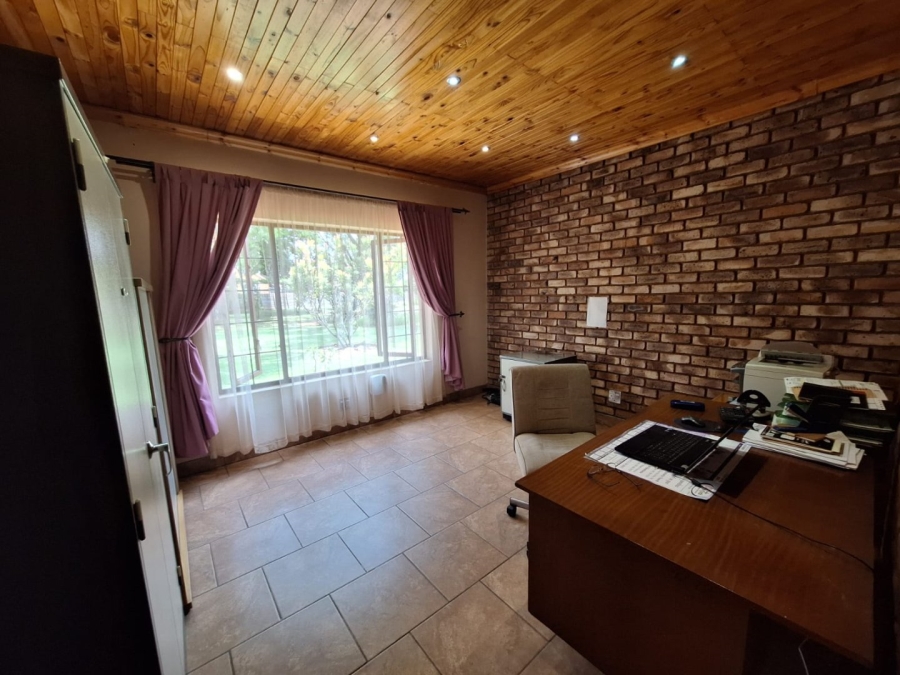 8 Bedroom Property for Sale in Heatherdale AH Gauteng