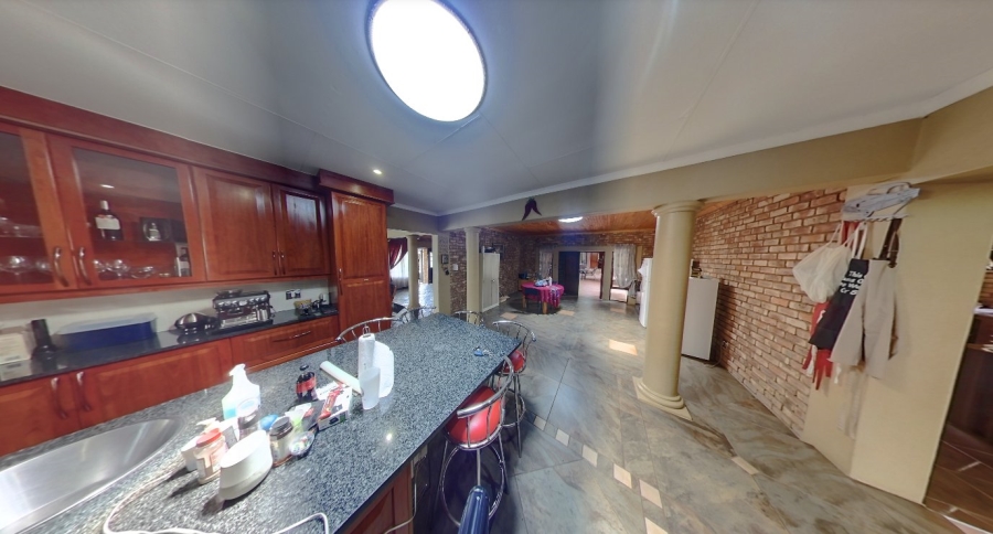 8 Bedroom Property for Sale in Heatherdale AH Gauteng