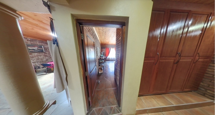 8 Bedroom Property for Sale in Heatherdale AH Gauteng