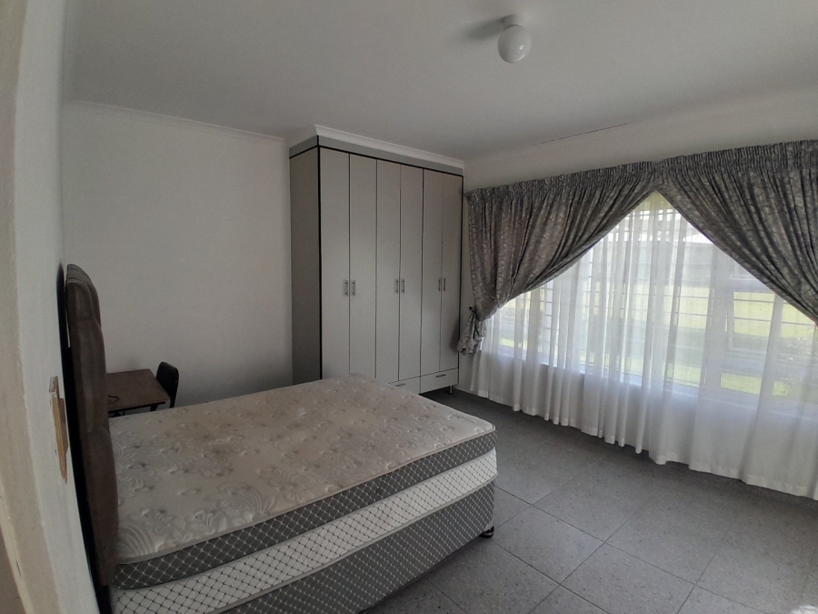 To Let 1 Bedroom Property for Rent in Glen Austin Gauteng