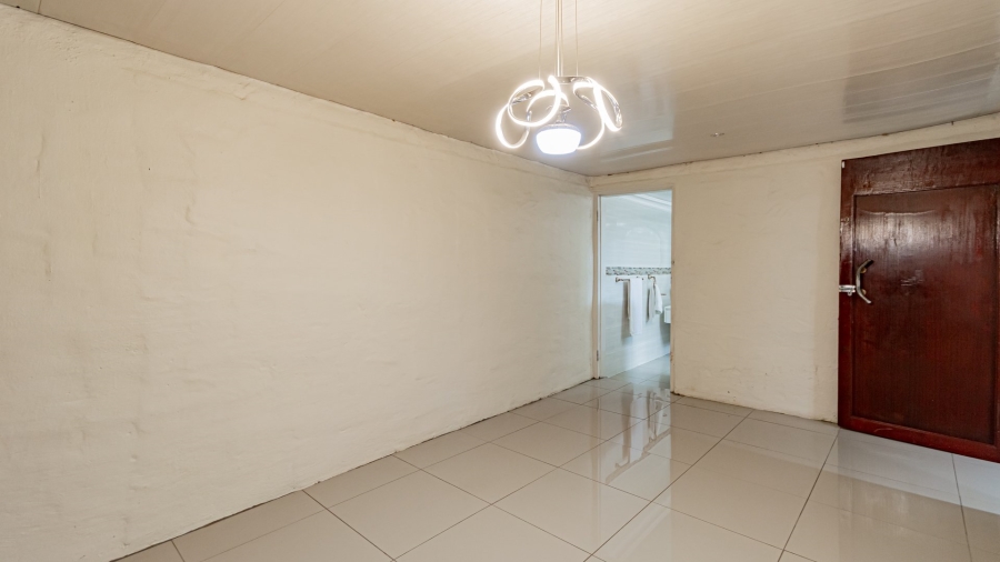  Bedroom Property for Sale in Lindhaven Gauteng