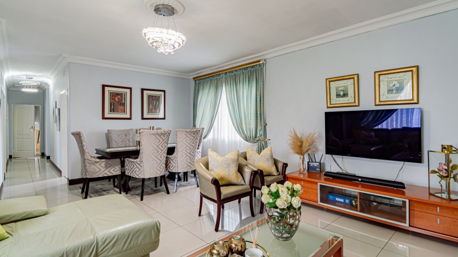  Bedroom Property for Sale in Lindhaven Gauteng