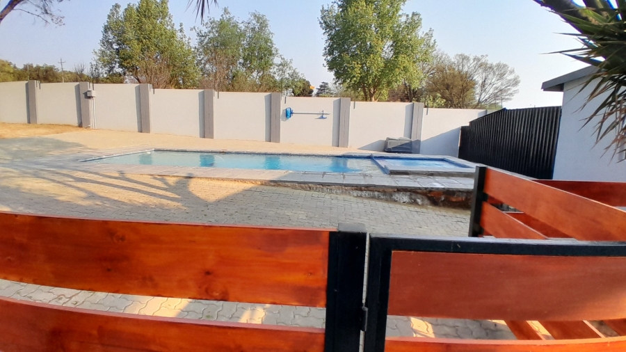 To Let  Bedroom Property for Rent in Glen Austin Gauteng