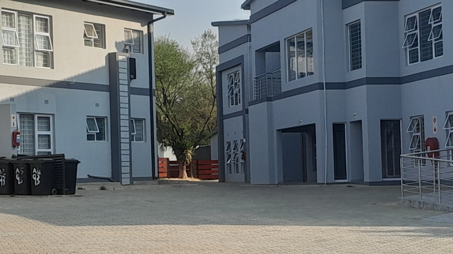 To Let  Bedroom Property for Rent in Glen Austin Gauteng