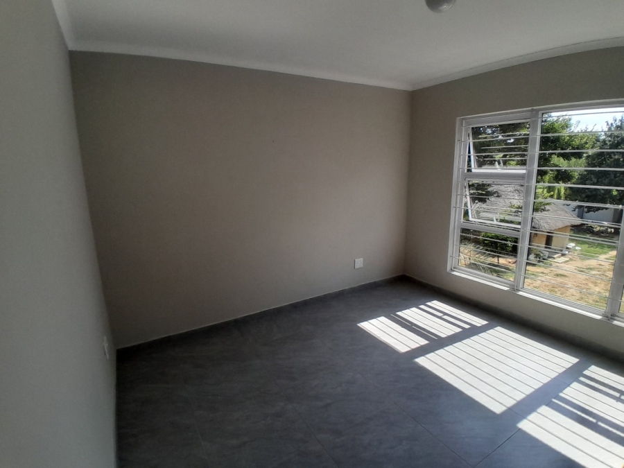 To Let 1 Bedroom Property for Rent in Glen Austin Gauteng