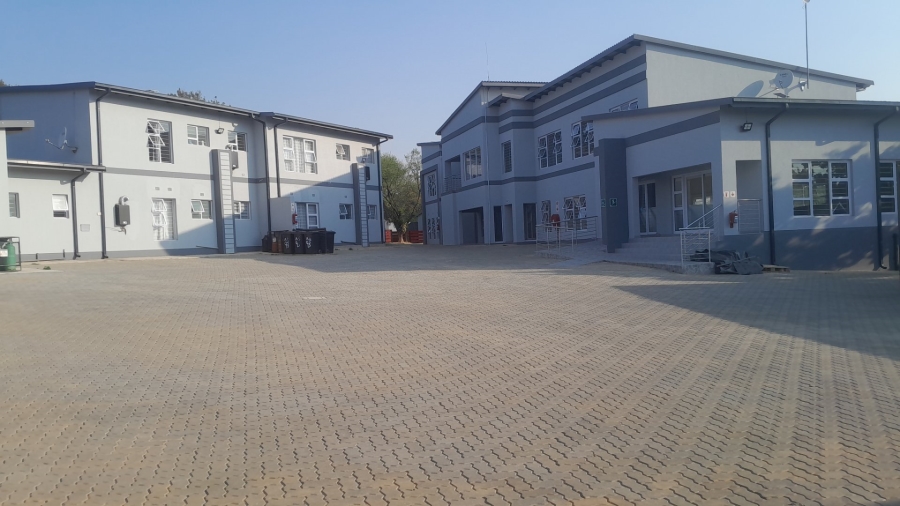 To Let 1 Bedroom Property for Rent in Glen Austin Gauteng