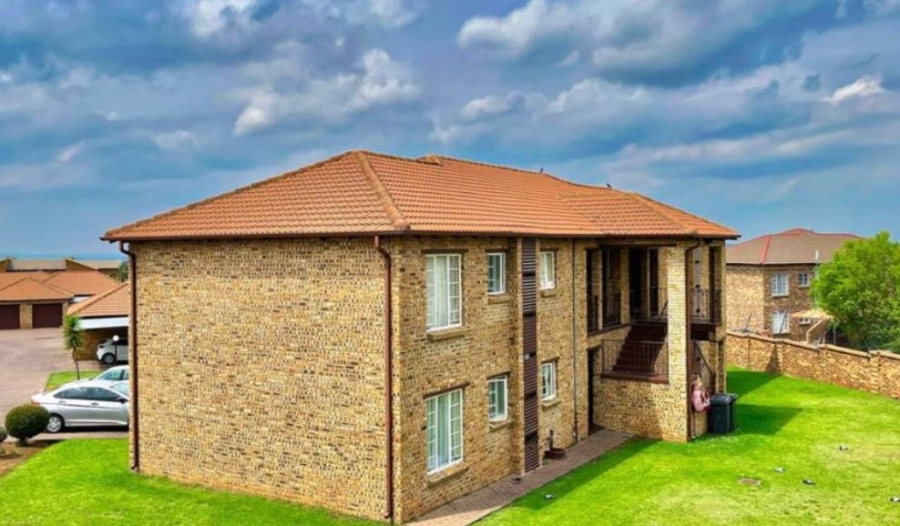 To Let 2 Bedroom Property for Rent in Noordwyk Gauteng