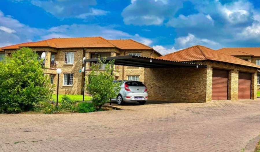 To Let 2 Bedroom Property for Rent in Noordwyk Gauteng